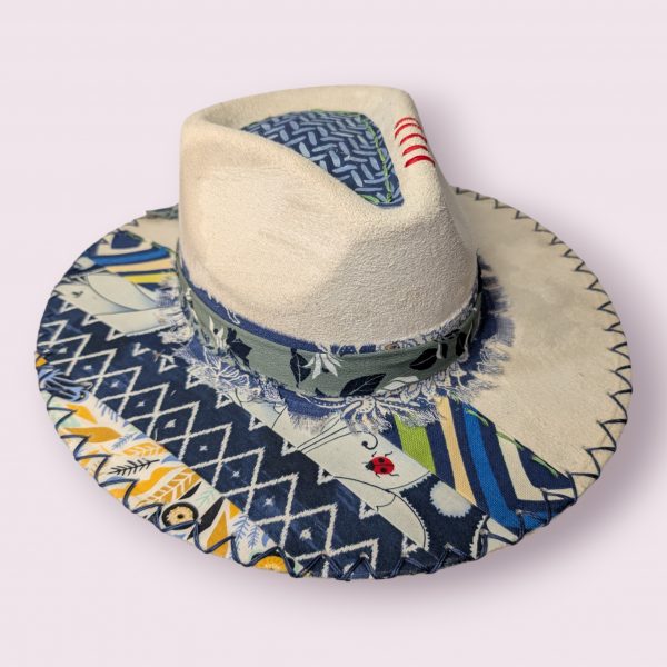 Ladybug White Suede Rancher - Lg (7 1/4)